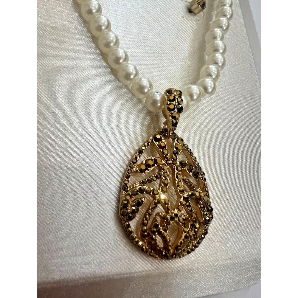 Faux Pearl Necklace & Earrings Gold Tone Pendant Vintage Inspired Bridal Classic - Picture 4 of 10